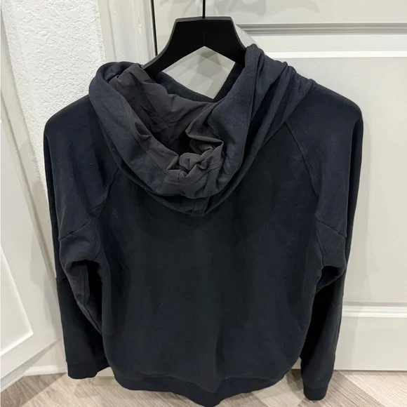 lululemon athletica Black Men's Sweater - Picture 2 of 2